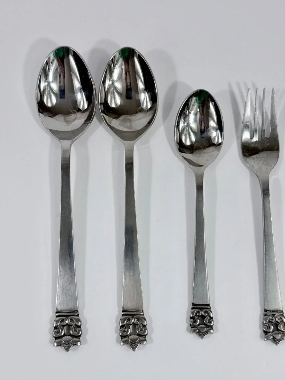 Stanley Roberts Rogers MARQUESA SCROLL Stainless Flatware Replacement Ornate Han